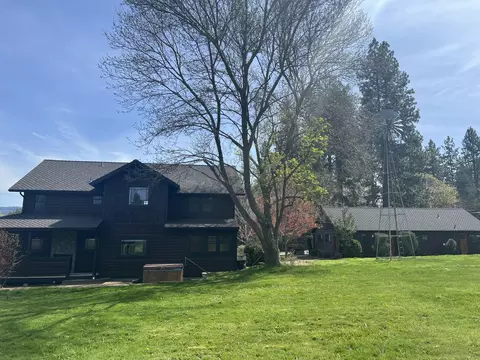 2760 Siskiyou Blvd, Ashland, OR 97520