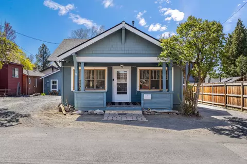 25 NW Hood Pl, Bend, OR 97703
