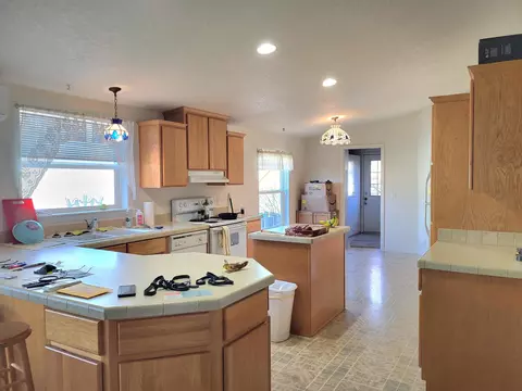 1509 Agape Way, Grants Pass, OR 97527