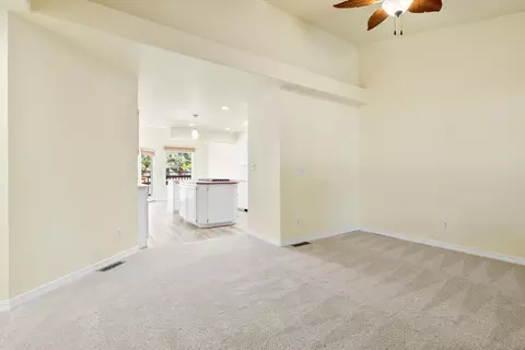 63045 Moonstone Ln, Bend, OR 97703 photo 8