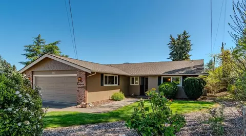 740 N Modoc Ave, Medford, OR 97504