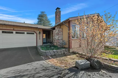 5926 Shasta Way, Klamath Falls, OR 97603