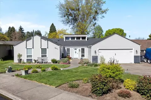 2671 Aldersgate Rd, Medford, OR 97504