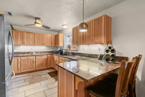 Kitchen - 149 Queens Branch Rd, Rogue River, OR 97537 photo 1 of 4