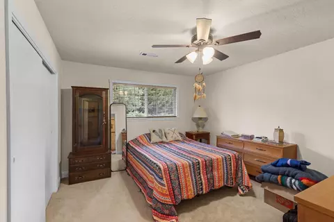 Bedroom - 149 Queens Branch Rd, Rogue River, OR 97537 photo 1 of 3