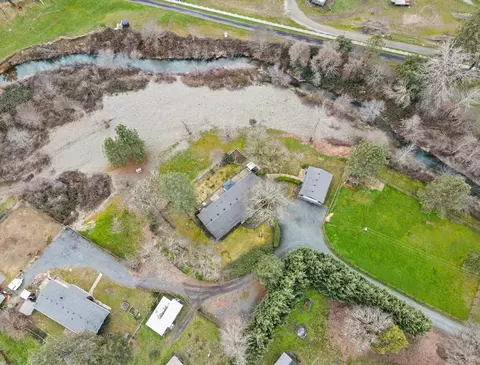 View/Area - 149 Queens Branch Rd, Rogue River, OR 97537 photo 3 of 4