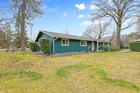 Exterior - 149 Queens Branch Rd, Rogue River, OR 97537 photo 12 of 15