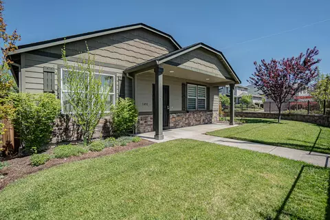 1491 Spring St, Medford, OR 97504