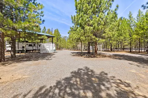 15511 Rainbow Ct, La Pine, OR 97739 photo 3
