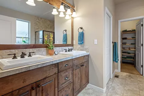 60349 Sage Stone Loop, Bend, OR 97702 photo 12