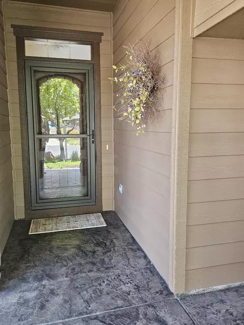 60349 Sage Stone Loop, Bend, OR 97702 photo 3