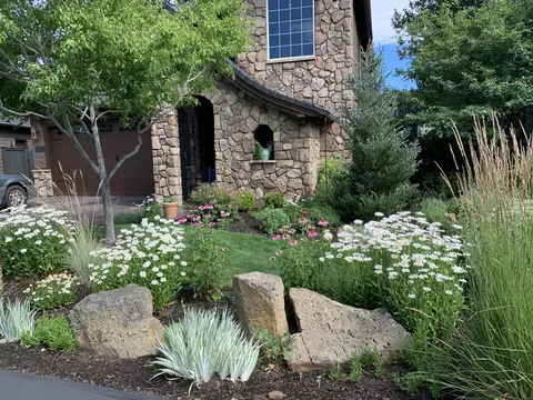 60349 Sage Stone Loop, Bend, OR 97702 photo 2