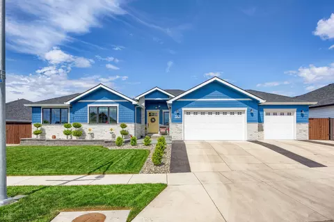 3203 Broken Top Way, Medford, OR 97504