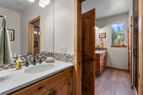 16855 Elsinore Rd, Bend, OR 97707 photo 11