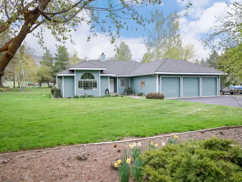 3641 Seutter Pl, Klamath Falls, OR 97603