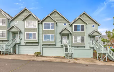 569 Scenic Dr, Ashland, OR 97520