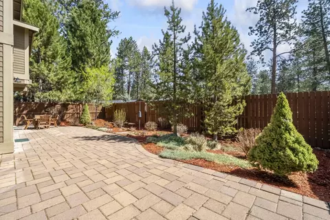 60808 Yellow Leaf St, Bend, OR 97702 photo 24