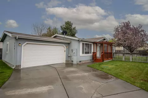 754 NE Navaho Ct NE, Redmond, OR 97756