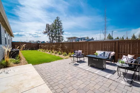 20867 SE Delta Dr, Bend, OR 97702 photo 9