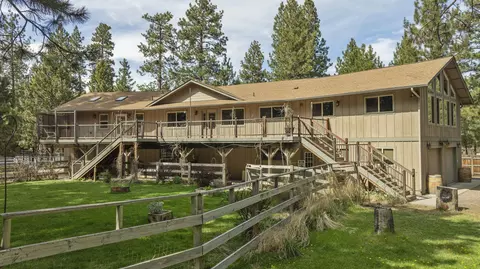14590 Mountain View Loop, Sisters, OR 97759