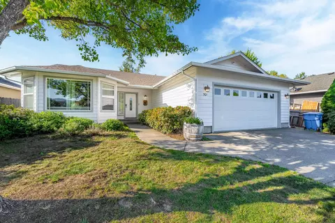 501 SE Liberty Dr, Grants Pass, OR 97527