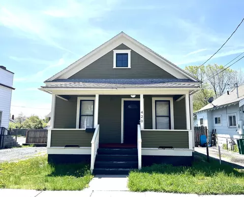 420 N 10th St, Klamath Falls, OR 97601