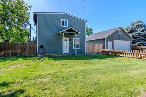 527 S Shasta Ave, Eagle Point, OR 97524