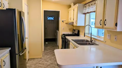 301 Freeman Rd #97, Central Point, OR 97502 photo 4