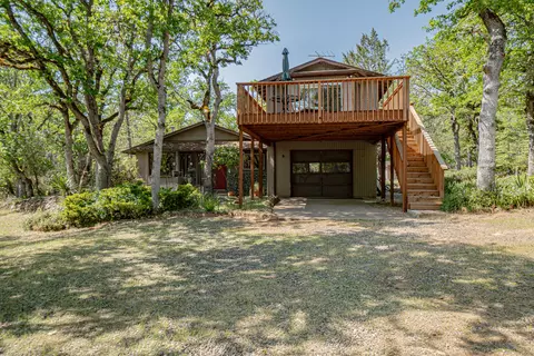 255 China Gulch Rd, Jacksonville, OR 97530