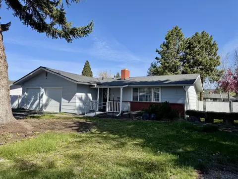 5819 Southgate Dr, Klamath Falls, OR 97603