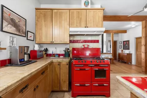 Kitchen - 7575 Torrey Pines Ter, Eagle Point, OR 97524 photo 4 of 4