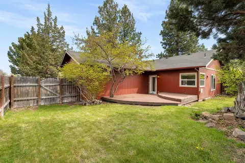 61161 Larkspur Loop, Bend, OR 97702 photo 3