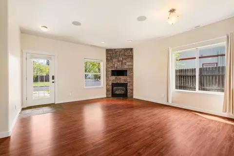 61161 Larkspur Loop, Bend, OR 97702 photo 6