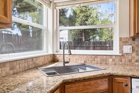 61161 Larkspur Loop, Bend, OR 97702 photo 8