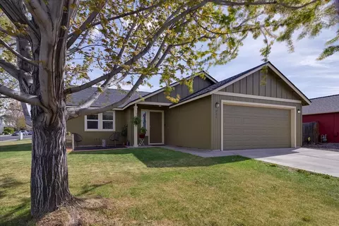 486 NE Quince Ave, Redmond, OR 97756