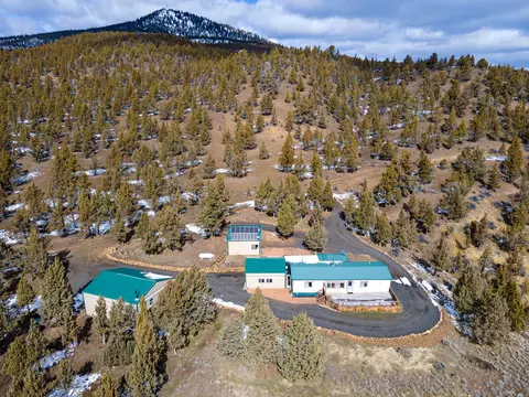 12312 SE Jackrabbit Trl, Prineville, OR 97754