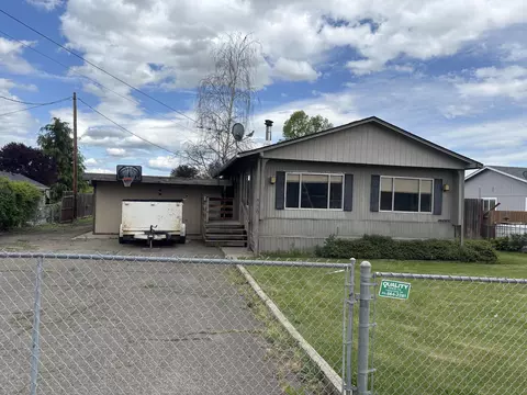 56 Vashti Way, Medford, OR 97501
