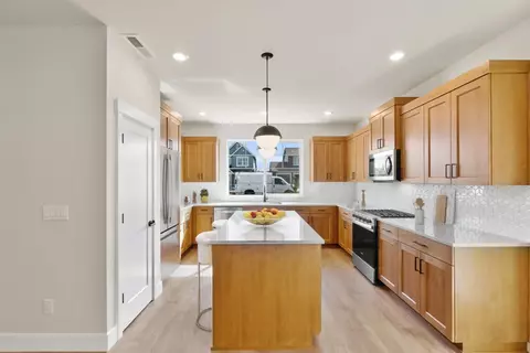 Kitchen - 3966 NE Oakside Loop, Bend, OR 97701 photo 1 of 1