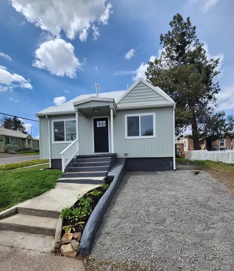 1302 Lookout Ave, Klamath Falls, OR 97601