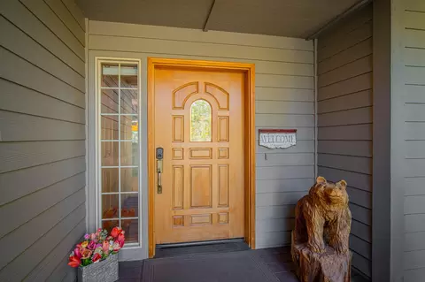 Entry Way - 57661 Poplar Loop, Sunriver, OR 97707 photo 1 of 4