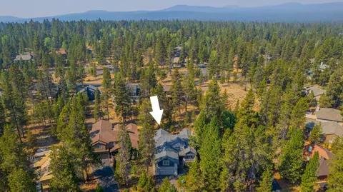 View/Area - 57661 Poplar Loop, Sunriver, OR 97707 photo 2 of 4