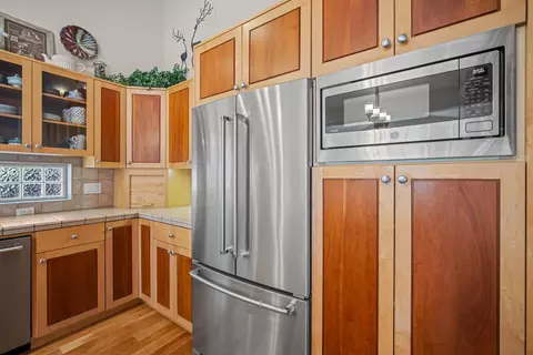 Kitchen - 57661 Poplar Loop, Sunriver, OR 97707 photo 4 of 7