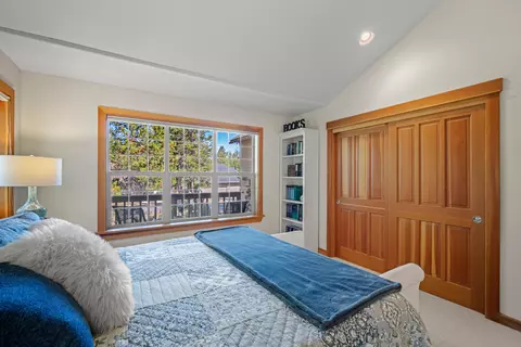 Bedroom - 57661 Poplar Loop, Sunriver, OR 97707 photo 3 of 13