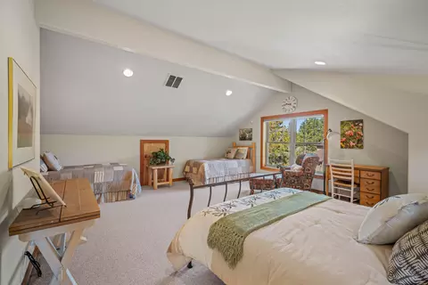 Bedroom - 57661 Poplar Loop, Sunriver, OR 97707 photo 13 of 13