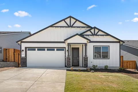 112 Valemont Dr #17, Eagle Point, OR 97524