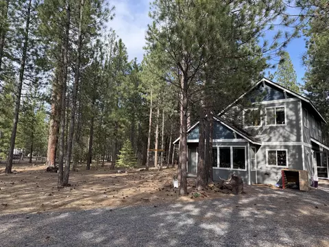 52090 Foxtail Rd, La Pine, OR 97739 photo 3