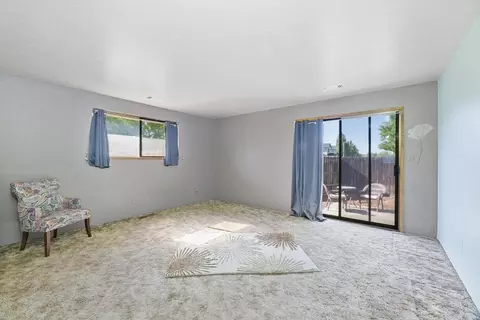 Bedroom - 552 Gray Ct, Central Point, OR 97502 photo 1 of 2