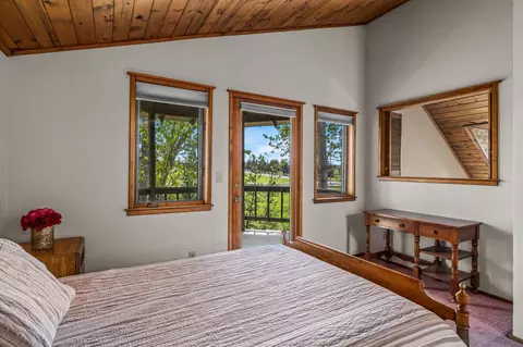 Bedroom - 62820 Dickey Rd, Bend, OR 97701 photo 5 of 6