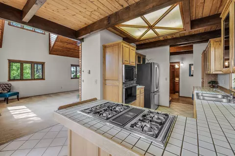 Kitchen - 62820 Dickey Rd, Bend, OR 97701 photo 1 of 1