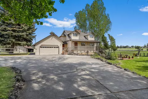 62820 Dickey Rd, Bend, OR 97701
